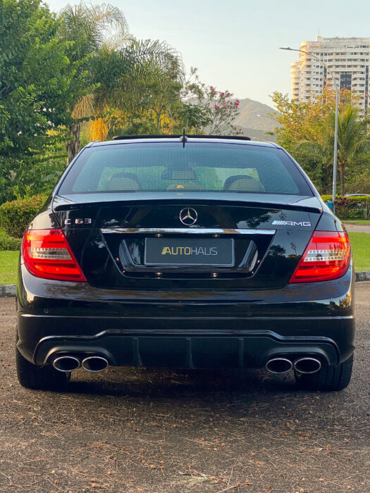 MERCEDES-BENZ C63 2012 completo