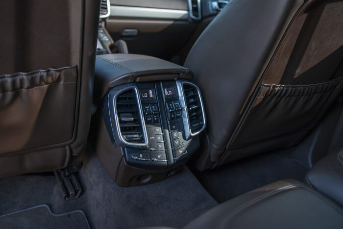 PORSCHE CAYENNE 2015 completo