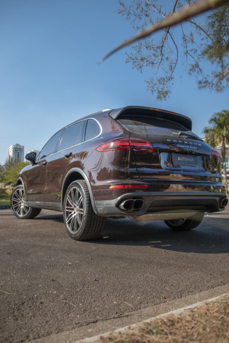 PORSCHE CAYENNE 2015 completo