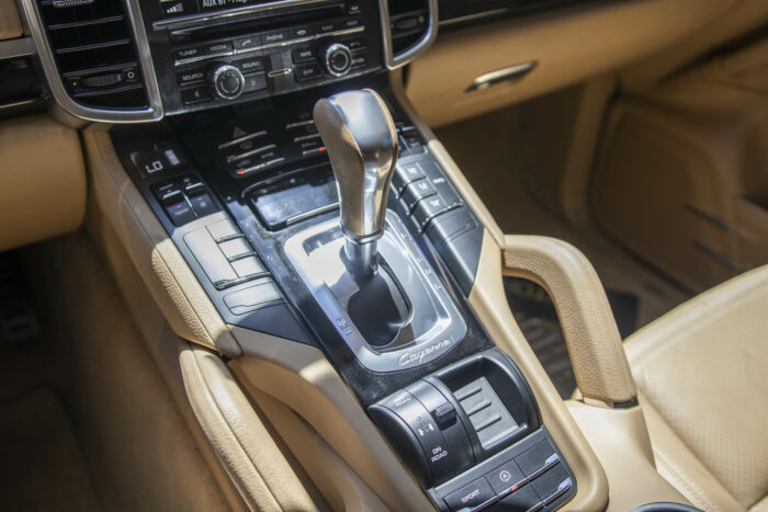 PORSCHE CAYENNE 2014 completo