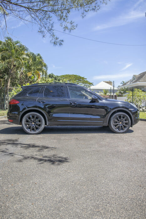 PORSCHE CAYENNE 2014 completo