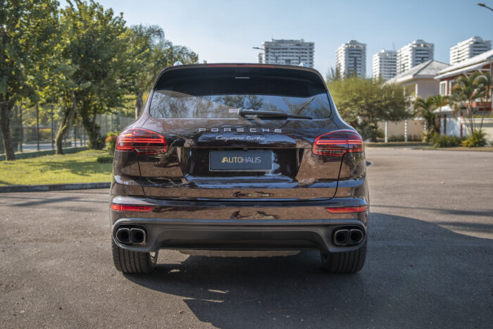 PORSCHE CAYENNE 2015 completo