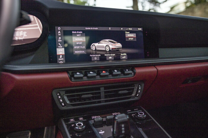 PORSCHE 911 2020 completo