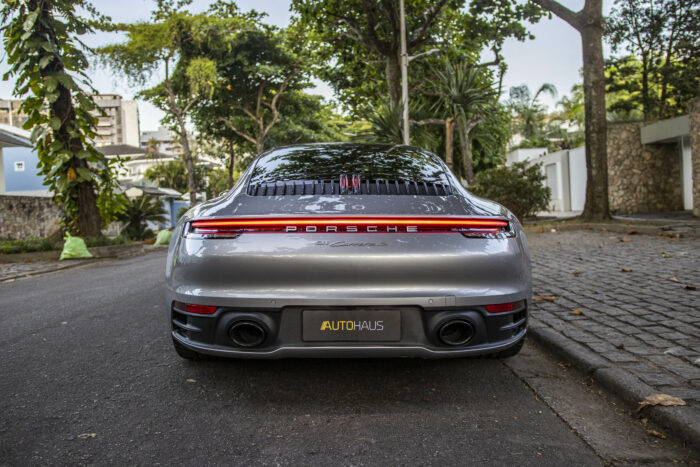 PORSCHE 911 2020 completo