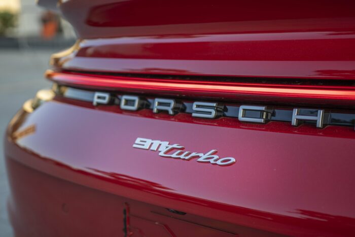 PORSCHE 911 2021 completo