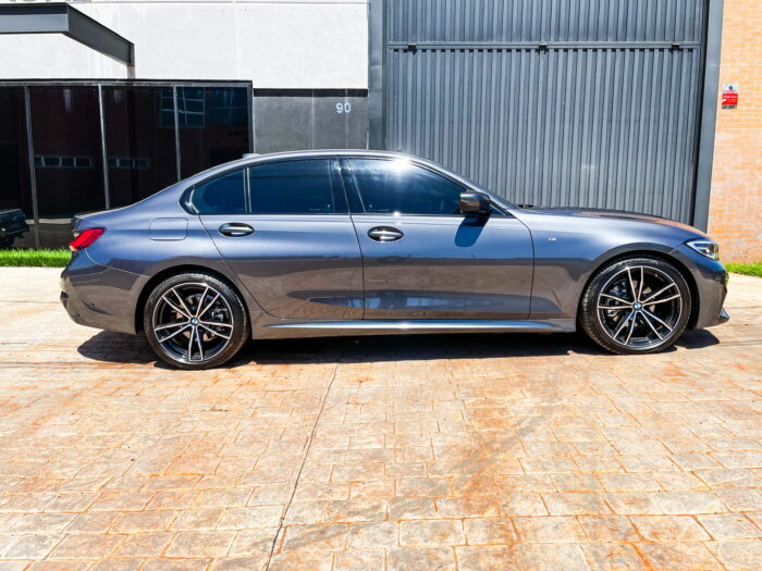 BMW 320i 2021 completo