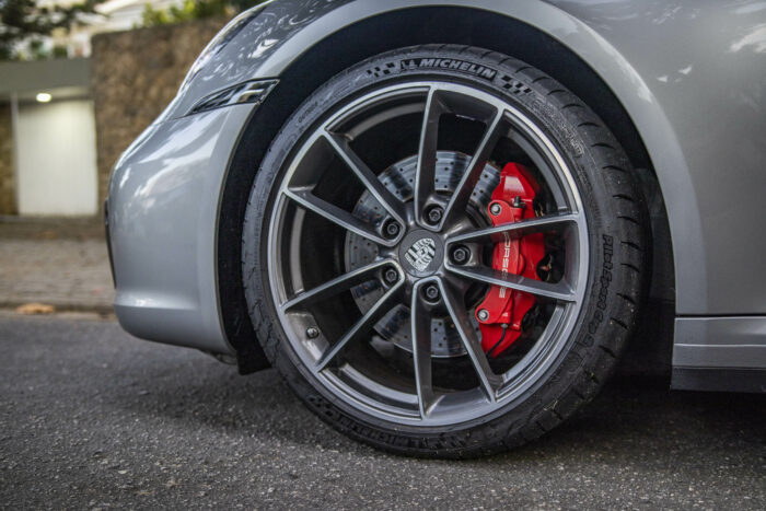 PORSCHE 911 2020 completo