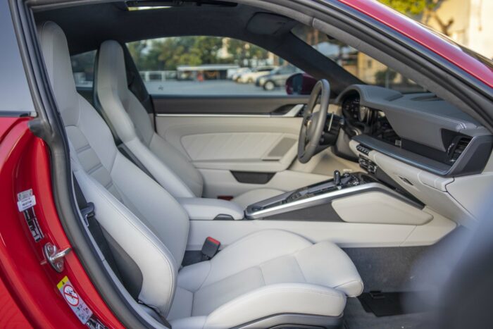 PORSCHE 911 2021 completo