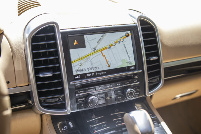 PORSCHE CAYENNE 2014 completo