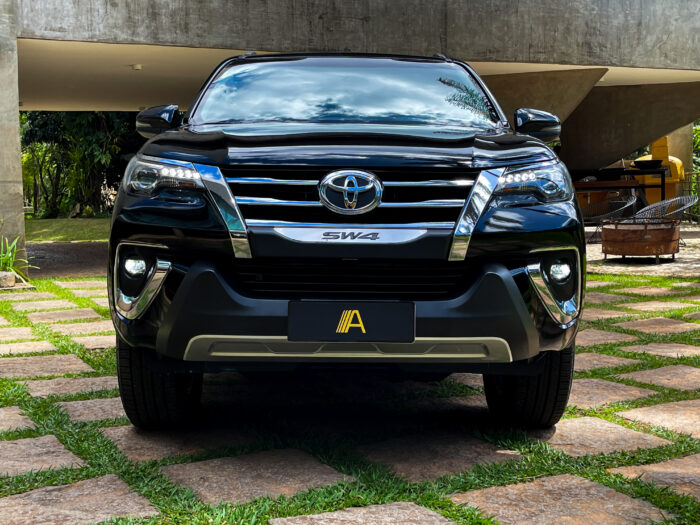 TOYOTA HILUX SW4 2019 completo