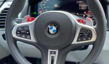BMW M8 2021 completo