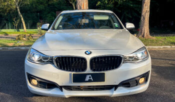 BMW 320i 2015 completo