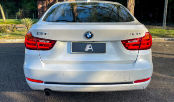 BMW 320i 2015 completo