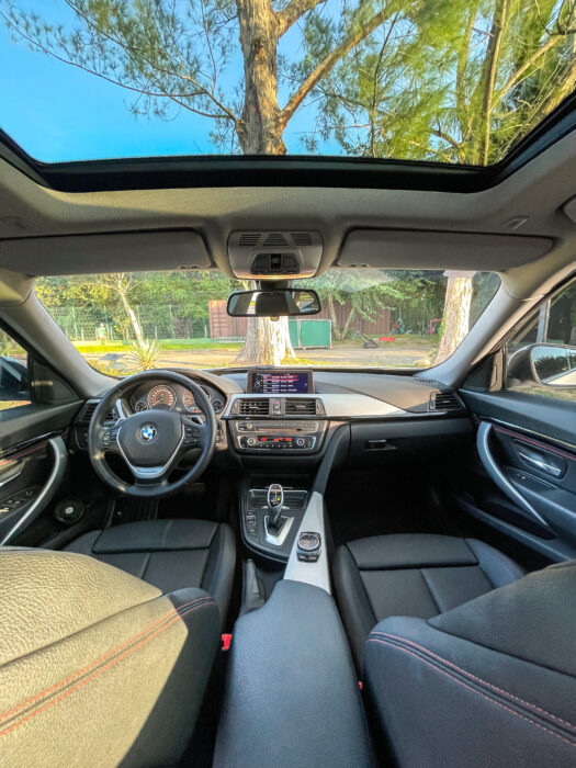 BMW 320i 2015 completo