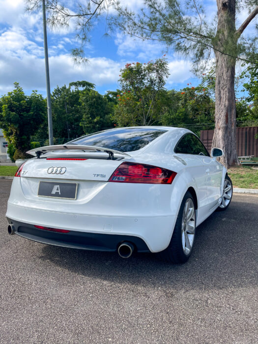 AUDI TT 2011 completo