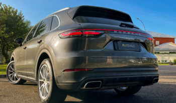 PORSCHE CAYENNE 2019 completo