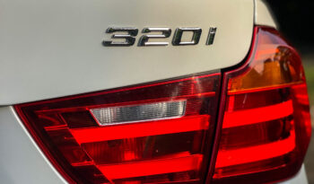 BMW 320i 2015 completo