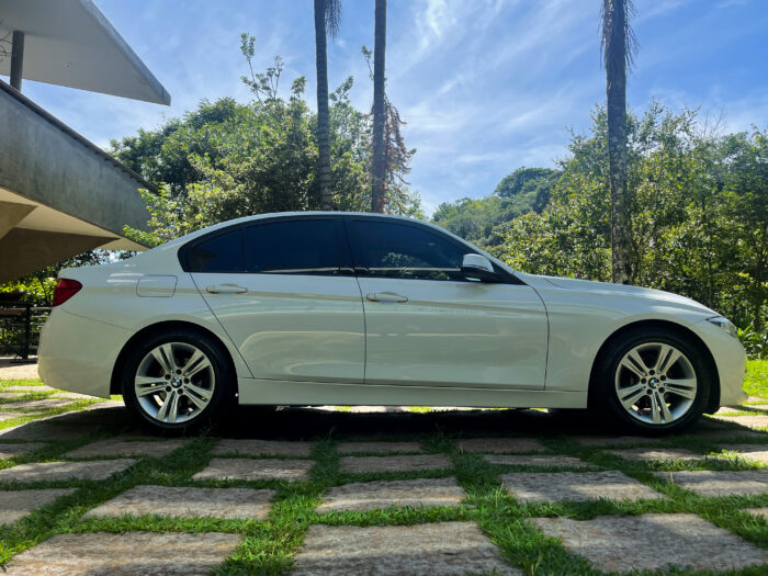 BMW 320i 2017 completo