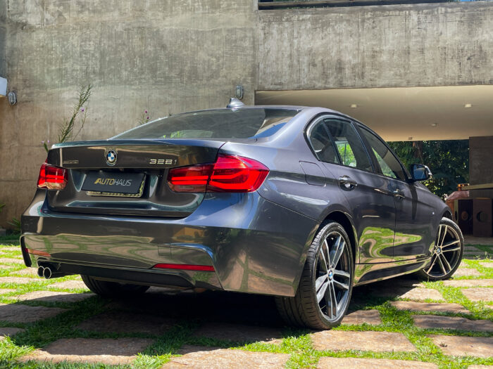 BMW 328i 2018 completo