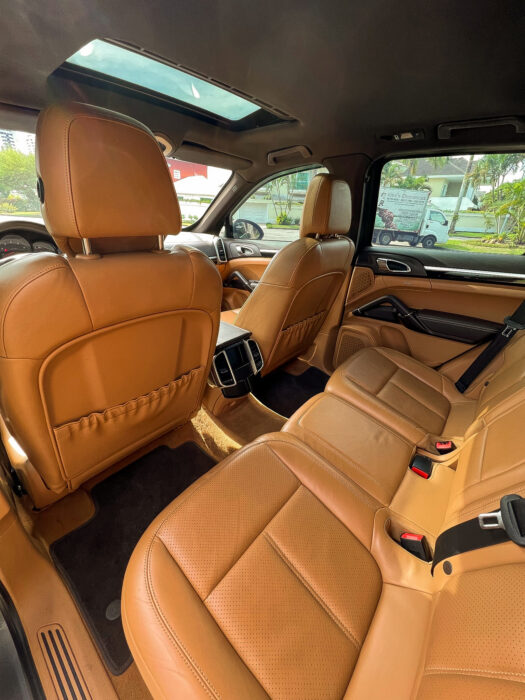 PORSCHE CAYENNE 2014 completo