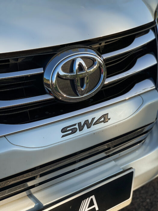 TOYOTA HILUX SW4 2020 completo