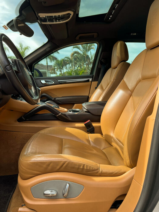 PORSCHE CAYENNE 2014 completo