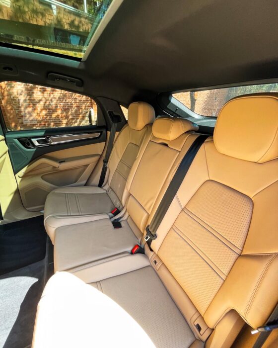 PORSCHE CAYENNE 2021 completo