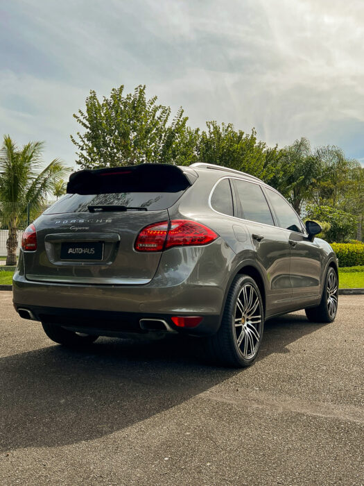 PORSCHE CAYENNE 2014 completo