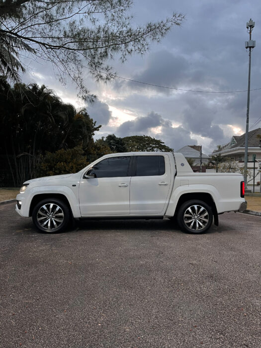 VOLKSWAGEN AMAROK 2020 completo