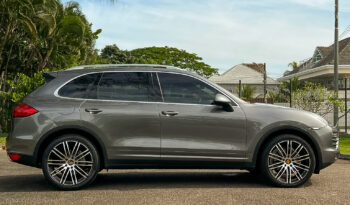 PORSCHE CAYENNE 2014 completo