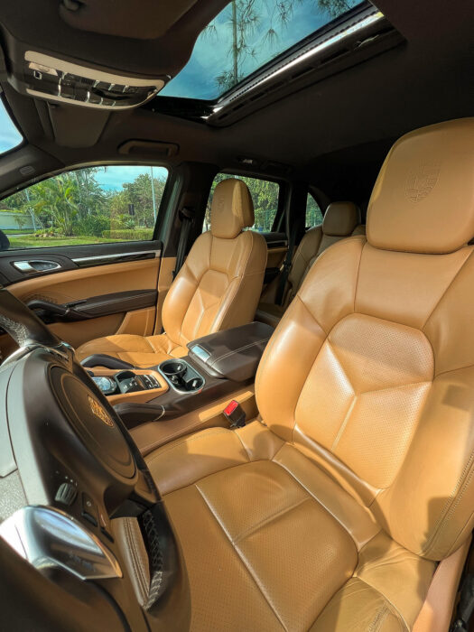 PORSCHE CAYENNE 2014 completo