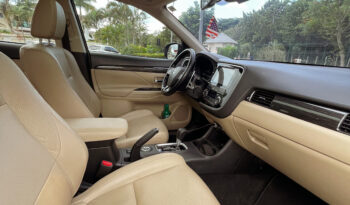 MITSUBISHI OUTLANDER 2016 completo