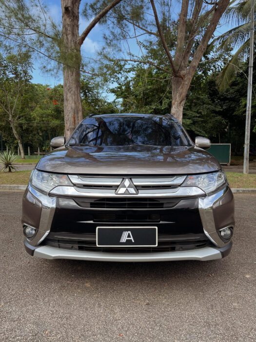 MITSUBISHI OUTLANDER 2016 completo