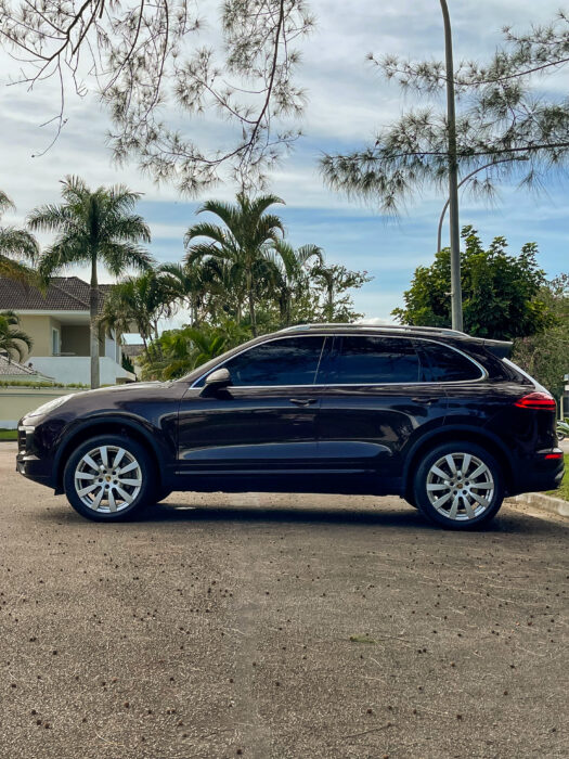 PORSCHE CAYENNE 2016 completo