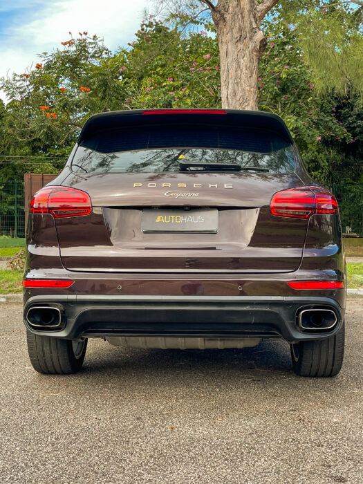 PORSCHE CAYENNE 2016 completo