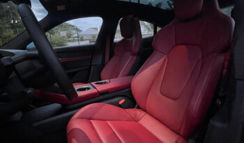 PORSCHE TAYCAN 2021 completo
