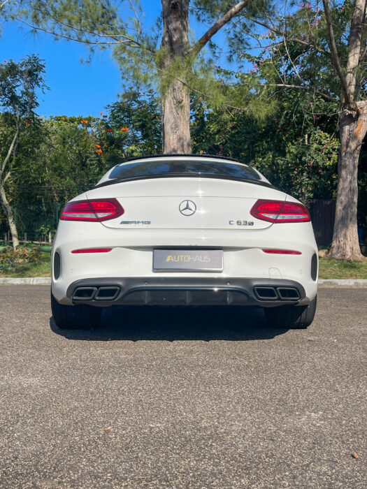 MERCEDES-BENZ C63 S 2017 completo