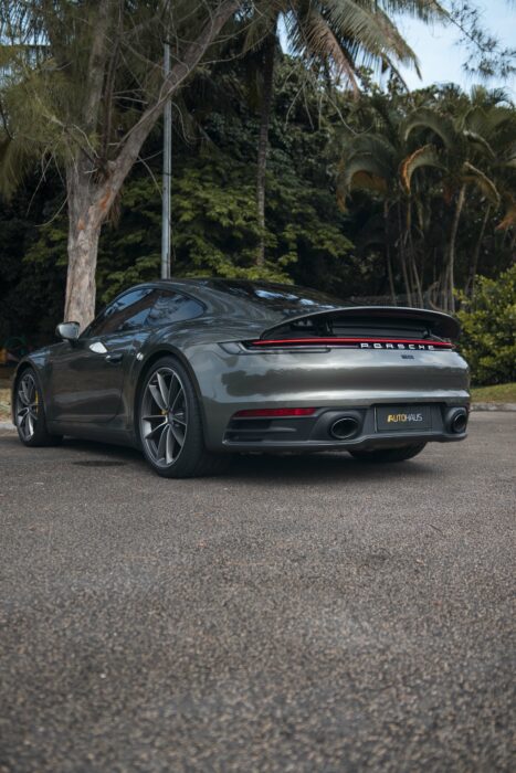 PORSCHE 911 2020 completo