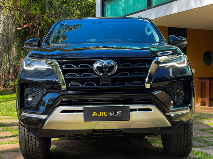 TOYOTA HILUX SW4 2021 completo