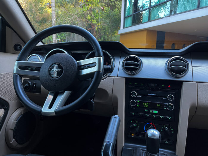 FORD Mustang 2009 completo