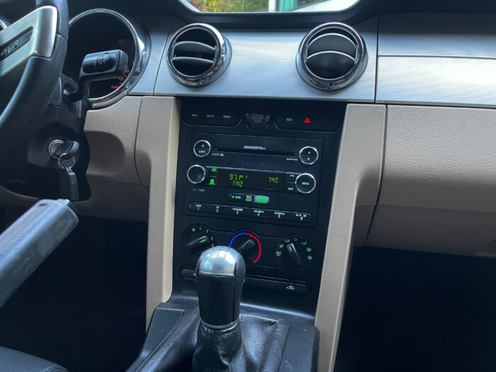 FORD Mustang 2009 completo