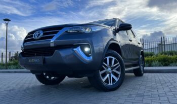 TOYOTA HILUX SW4 2019 completo