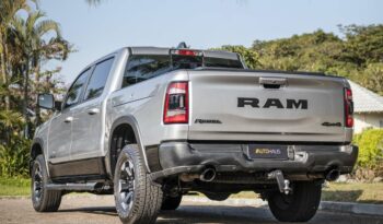 RAM 1500 2021 completo