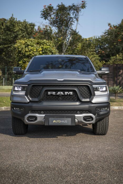 RAM 1500 2021 completo