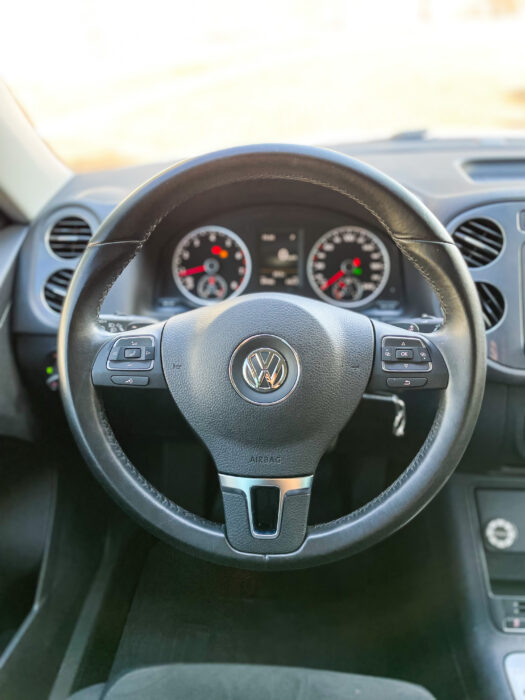 VOLKSWAGEN TIGUAN 2015 completo