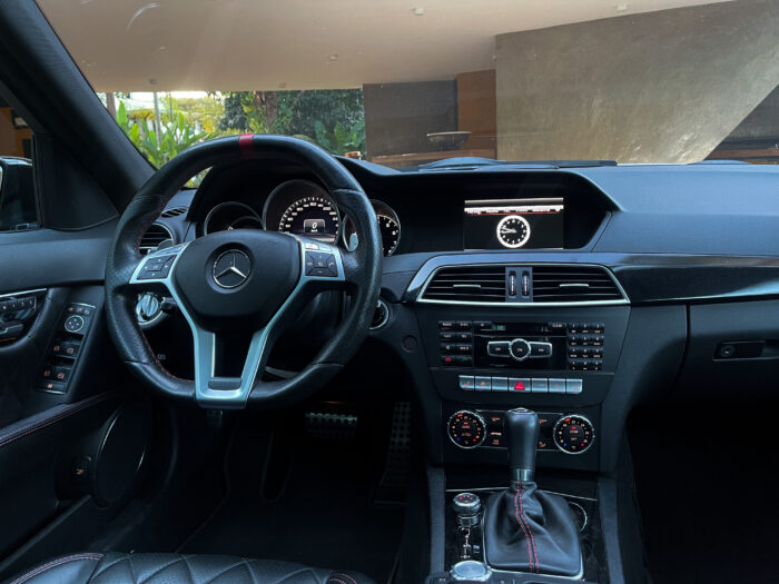 MERCEDES-BENZ C 63 2013 completo