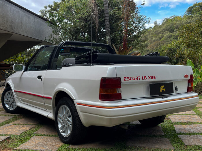 FORD ESCORT 1990 completo