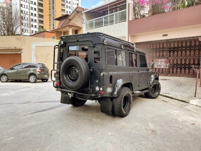 LAND ROVER DEFENDER 2001 completo