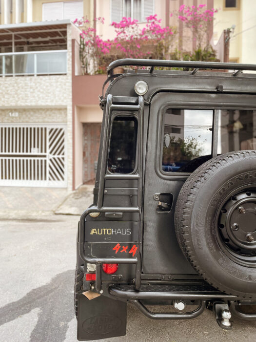 LAND ROVER DEFENDER 2001 completo