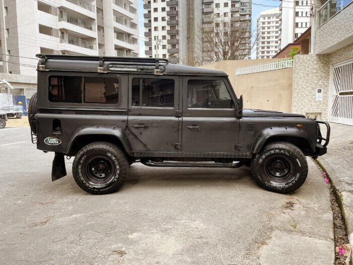 LAND ROVER DEFENDER 2001 completo